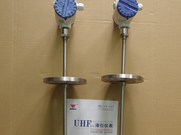 磁致伸縮液位計的內(nèi)部結(jié)構(gòu)