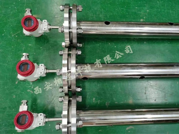 頂裝浮球液位計帶護(hù)筒照片