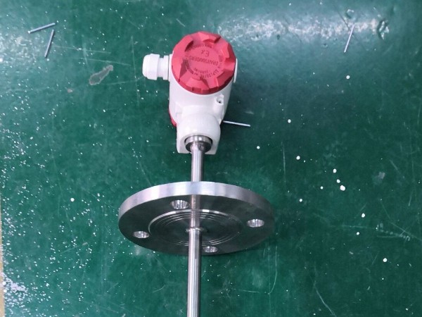 磁致伸縮液位計(jì)的應(yīng)用注意事項(xiàng)