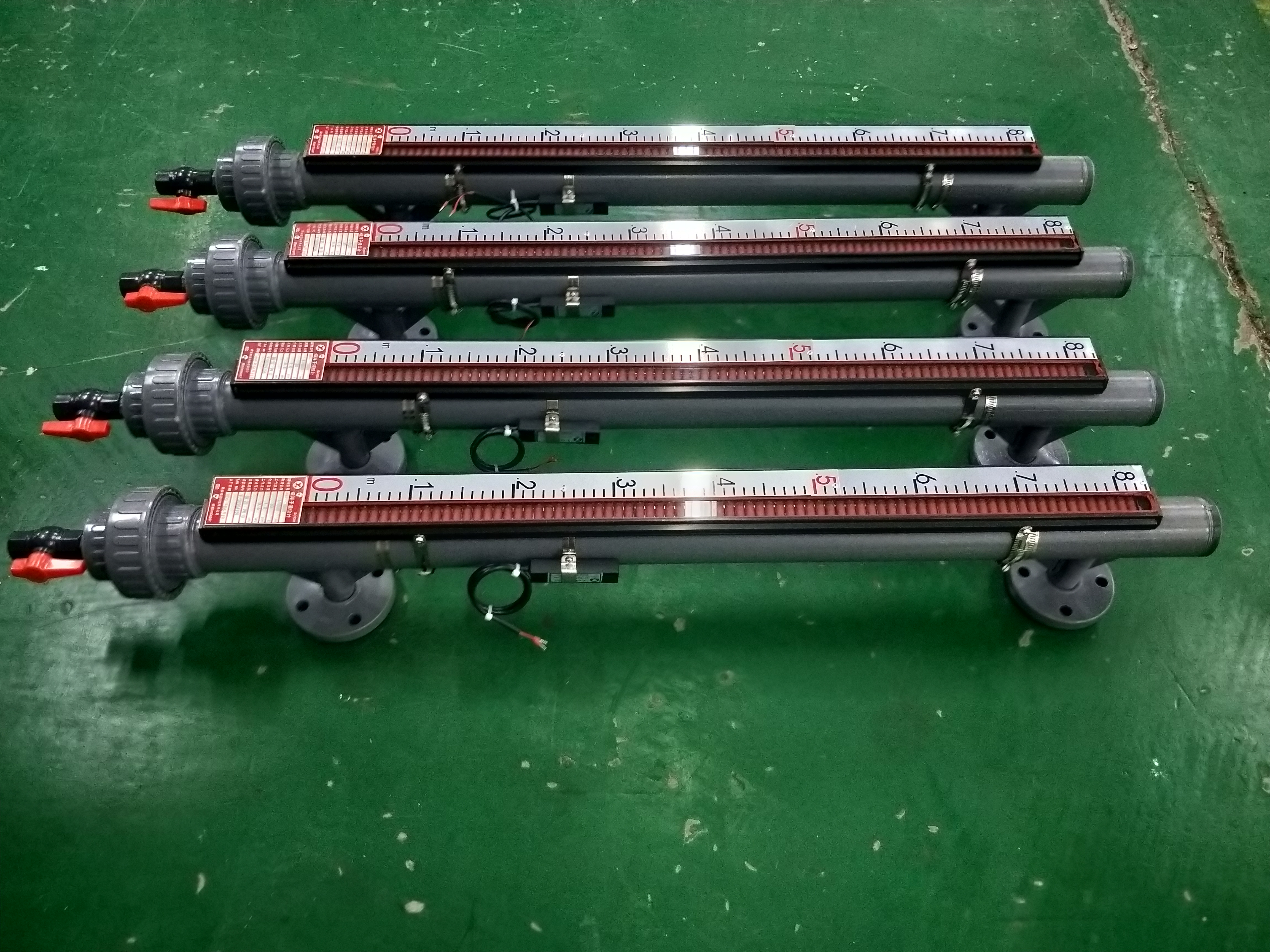 玻璃磁翻板液位計和磁翻板液位計的區(qū)別