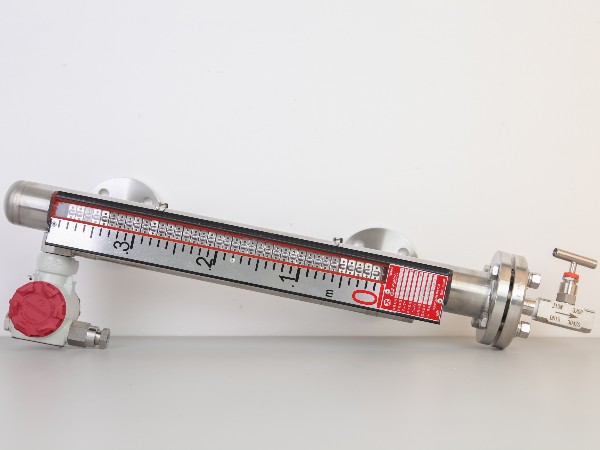 磁翻板液位計(jì)遠(yuǎn)傳信號(hào)不穩(wěn)的原因分析與專業(yè)解決方案 | 相遠(yuǎn)科技